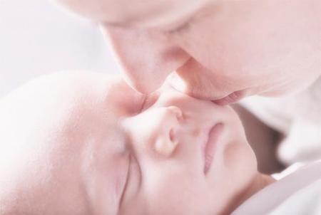 ¿Sentirte menos madre por haber dado a luz por cesárea?