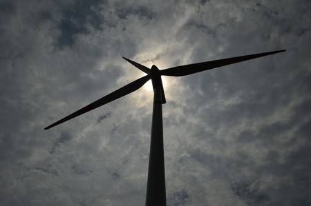 Bill Gates se lanza a resolver el principal problema que impide que la eólica sea la solución energética (casi) definitiva