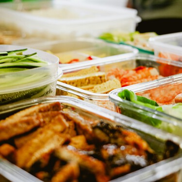 Desde el lunes 8 de diciembre podremos comprar en Lidl un set de tuppers plegables que ocupan poco espacio en los armarios 