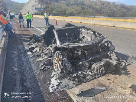 Dolorpasion Tm Lamborghini Calcinado En Autopista Mexico
