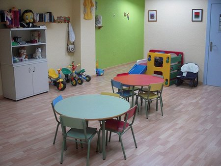 Una familia que cobra 238.000 euros anuales recibirá una beca de guardería