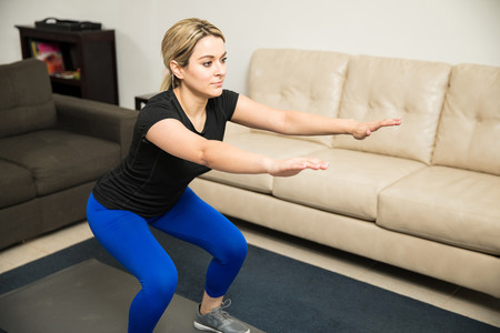 Entrenamiento y teletrabajo: una rutina corta con ejercicios sencillos que puedes hacer para aumentar tu actividad física