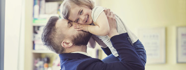 Soy hombre y mi hija tiene que ir al lavabo: ¿entro al de los hombres o al de las mujeres?