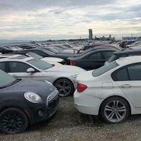 Dolorpasión™: Estos 3,000 BMW y MINI llevan casi 5 años descomponiéndose a la intemperie por un recall
