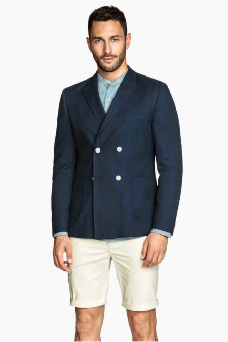 Vuelve el dilema nacional de todos los veranos: ¿nos ponemos el blazer con bermudas?