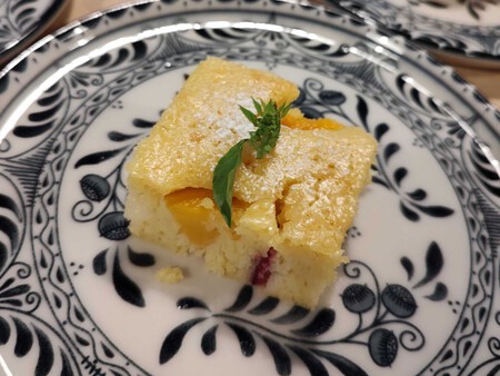 Cómo cocinar con yogur: 3 tips para sacarle provecho en platillos dulces y salados más allá de los bowls de fruta