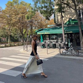 Así son las sandalias más buscadas del verano: con tacón mínimo, tiras y perfectas para combinar con vestidos midi 