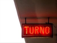 La empresa no puede negar a un trabajador un cambio de turno para cuidar a sus hijos