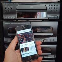 Quería deshacerme de mi iPhone 5 hasta que le encontré una segunda vida: revivir una minicadena 