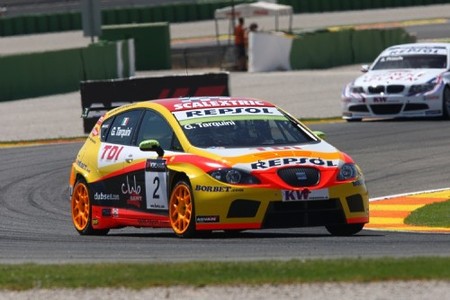 Gabrielle Tarquini logra la pole en Cheste y SEAT vuelve a la cabeza