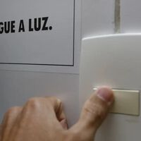 Pelo bem do seu bolso, tire estes aparelhos da tomada: esses são erros comuns que aumentam sua conta de luz sem você perceber 