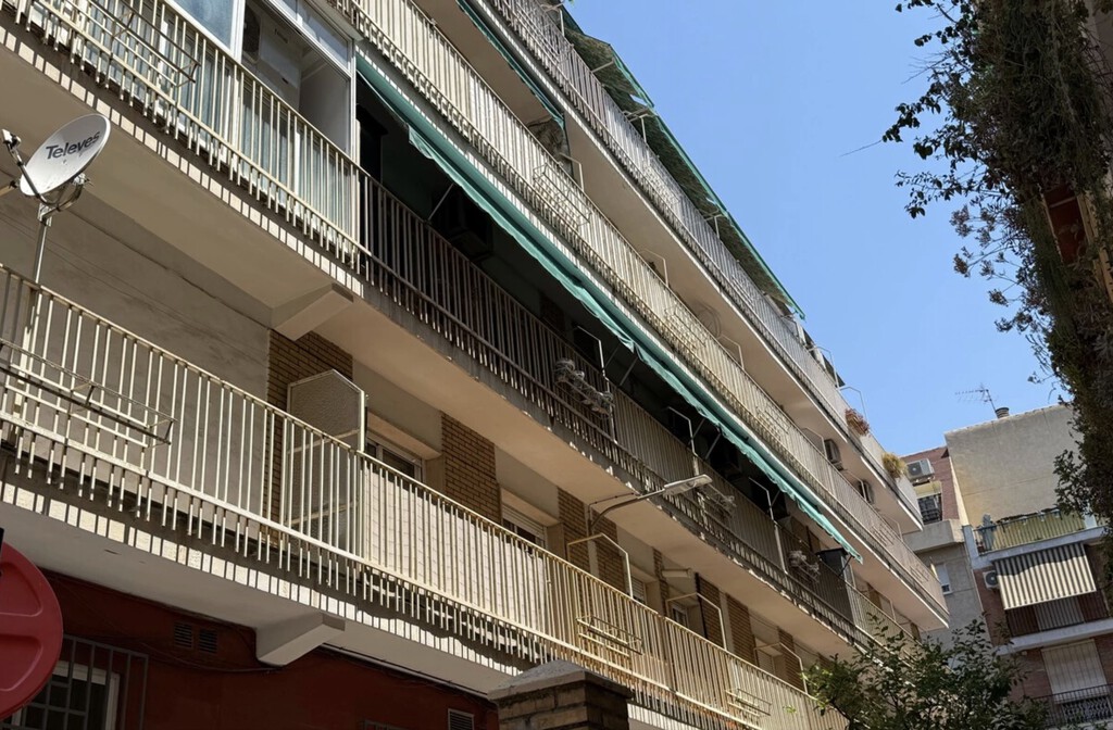 Qué dice la LPH sobre las barandilllas de balcones y terrazas: ¿pago el arreglo yo o la comunidad?