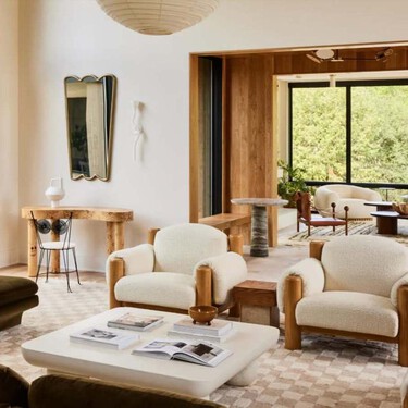 Así hay que elegir el sofá perfecto: el truco del respaldo que los expertos usan para elegir el modelo perfecto