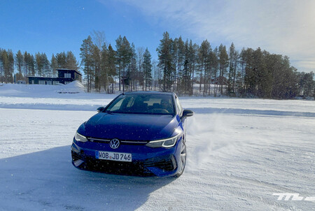 Volkswagen Golf R Driving Experience Mexico 48