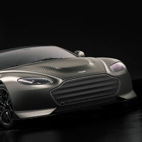 Aston Martin Vantage V600 con cambio manual y 600 CV, porque todavía quedaban 14 unidades del V12 Vantage S por vender