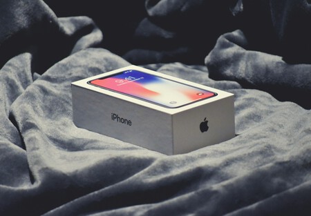 iPhone Box
