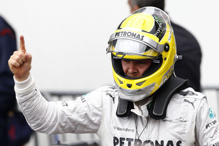 Nico Rosberg reina en el Gran Premio de Mónaco treinta años después que su padre