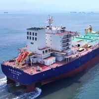 China devora tantísimo pescado que ya tiene una solución drástica para ahorrar: dos “portaaviones” para criarlo en alta mar