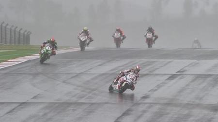 Superbikes Portugal 2014: Jonathan Rea se lleva la victoria bajo el aguacero