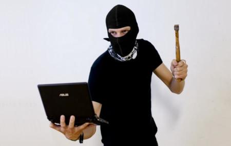 La RAE criminaliza a los hackers igualando su definición a la de los piratas informáticos