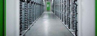 Pagar la factura de la luz más cara por culpa de la IA: engulle tanta electricidad que está disparando los precios en las casas. Y cuanto más se usa, peor