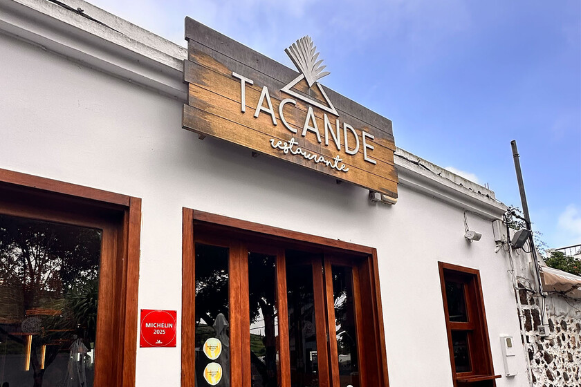 En el pueblo de César Manrique, este restaurante de Lanzarote se ha convertido en el epicentro del buen comer