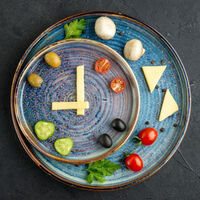 Confirmado: comer más calorías a partir de esta hora tiene graves consecuencias para la salud 