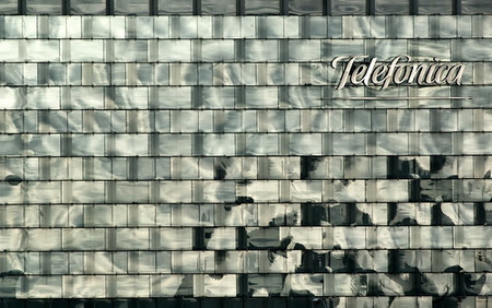 Telefónica da un golpe de marketing con la crisis