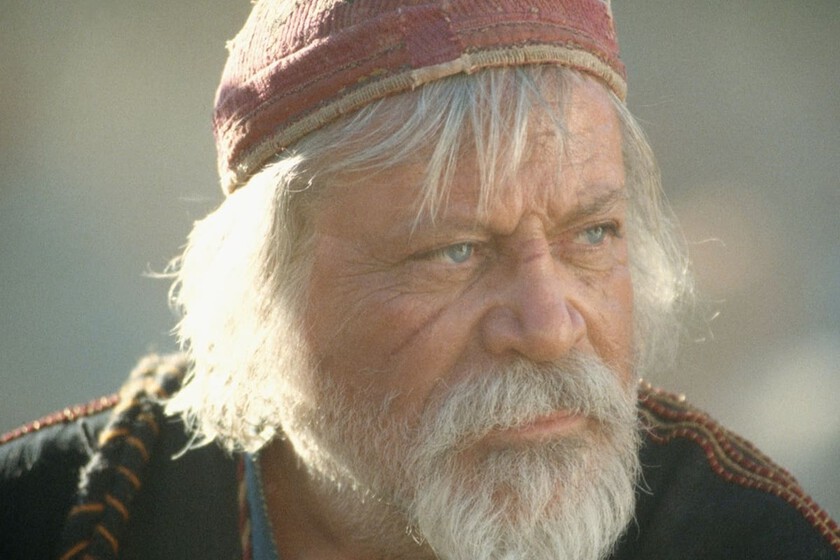 Oliver Reed, actor de 'Gladiator': "Mis dos ambiciones en la vida son beber hasta dejar secos todos los bares y acostarme con todas las mujeres del mundo"