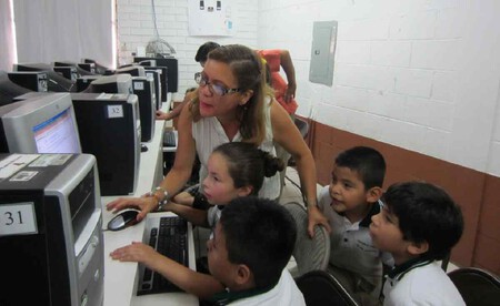 Computadora En Escuela
