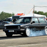 Video: Así acelera un VW Golf Mk2 con motor de 1,200 hp