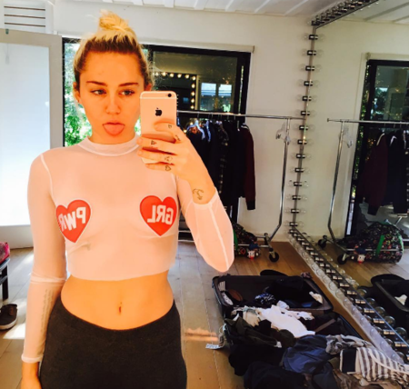 Miley Cyrus confirma con mayúsculas y Calvin Harris ya habla de su ex