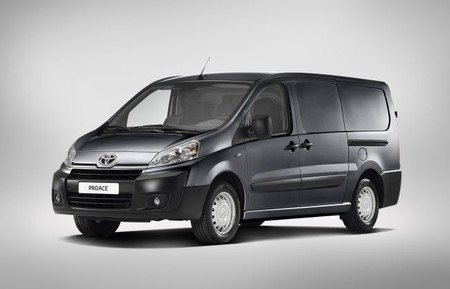 Toyota presenta el nuevo vehículo comercial PROACE, mucho más que una herramienta de trabajo