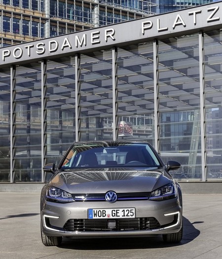 Volkswagen e-Golf gris 34