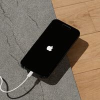 Pasé años quejándome de que el iPhone se encendiese al cargarlo. Hasta que entendí lo importante que es este sistema