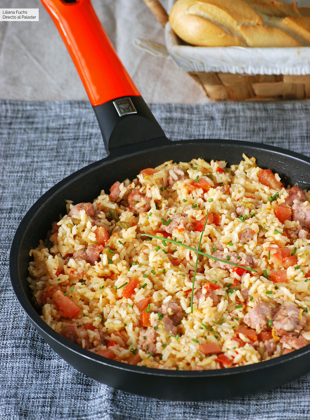 Arroz meloso con salchichas y pimientos: receta fácil de Gordon Ramsay