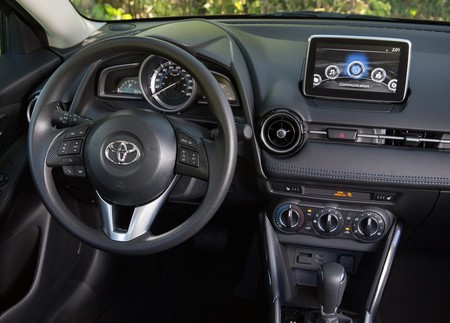 Toyota Yaris R 2018 14