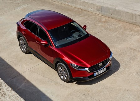 Mazda regalará el cambio de aceite al personal médico sin importar la marca de su auto