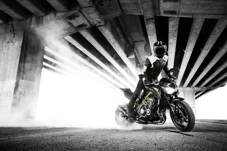 Espíritu sugomi y prestaciones de supernaked para la nueva Kawasaki Z900