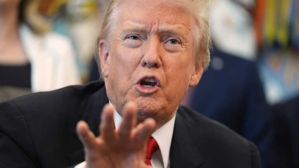 Donald Trump asegura que la compra de Warner Bros. Discovery por parte de Netflix podría ser un problema. "Tiene que pasar por un proceso y ya veremos qué ocurre”