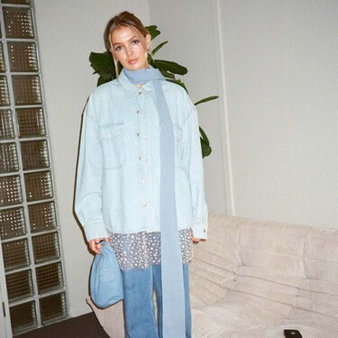 Las nuevas Nike en color croissant que mejor sientan con tus looks fresquitos de primavera 