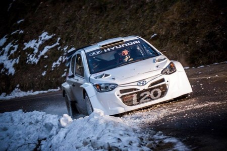 Los pilotos de Hyundai rebajan las expectativas sobre el i20 WRC