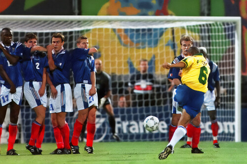 La falta de Roberto Carlos de 1997 es mucho más que el mejor gol de la historia del fútbol, también puede explicar un viaje espacial de la NASA
