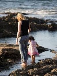 Las familias monoparentales tendrán las mismas ventajas que las familias numerosas en Cataluña