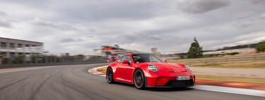 Probamos el nuevo Porsche 911 GT3 en circuito: el coche que me compraría para ir a tandas es ahora más preciso, más rápido y más bastante caro