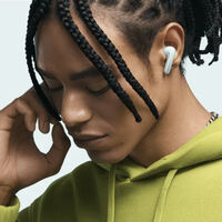 Un truco para escuchar mejor la voz de alguien durante una videollamada si usas auriculares Xiaomi 