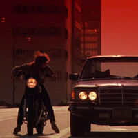 Hoy en Prime Video, una película de ciencia ficción de culto con post-apocalipsis y zombies que fue inspiración para 'Buffy, cazavampiros'