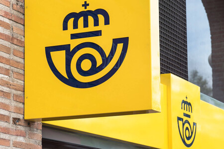 Correos se prepara para lanzar un operador de móvil y fibra, según La Información
