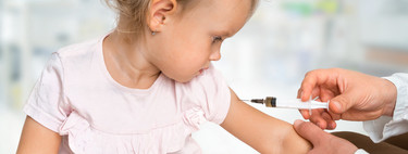 Los pediatras recuerdan la importancia de mantener las vacunas de los niños, tras una caída en las tasas de cobertura vacunal