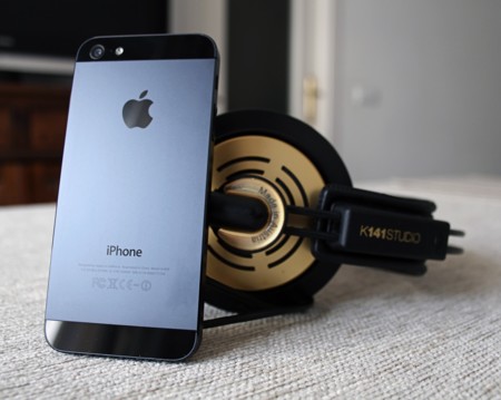 Sube la demanda del iPhone 5S, ¿señal de que Apple necesita un modelo nuevo más pequeño?